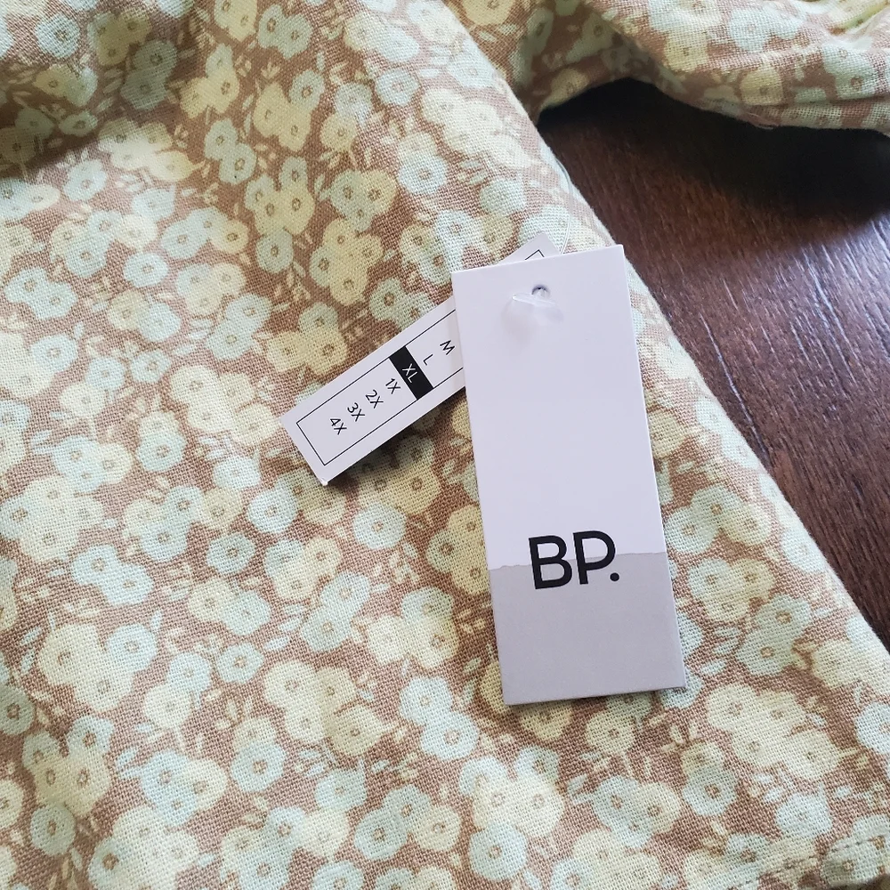 NWT BP Puff Sleeve Crop Top Allison Floral‎ - Picture 4 of 6